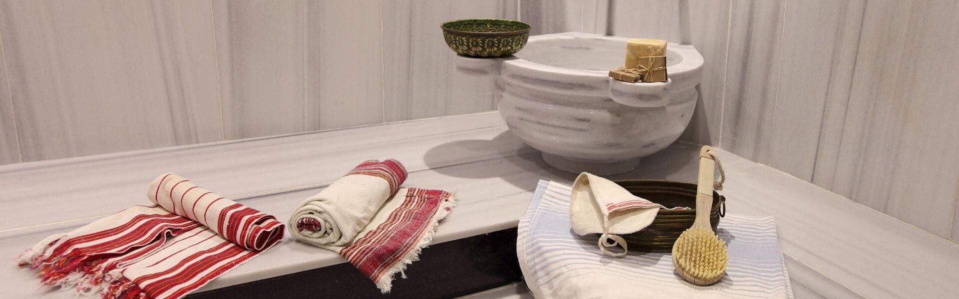 Afyon Family Bath Image